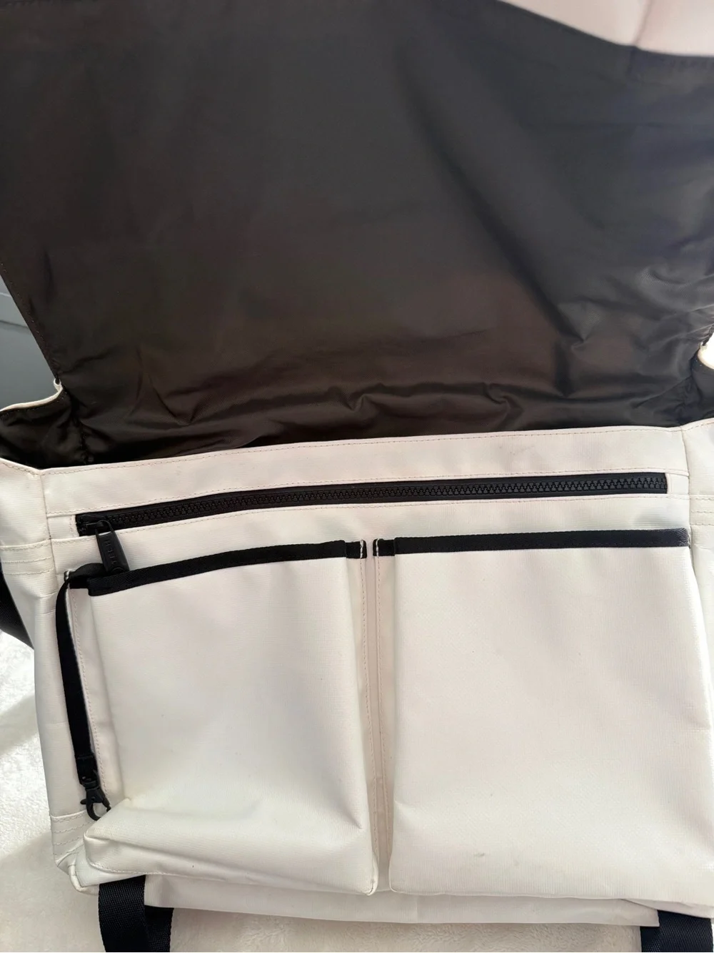 T-Tech by TUMI White Tactical Technical Messenger Bag Crossbody Techwear 59671WT